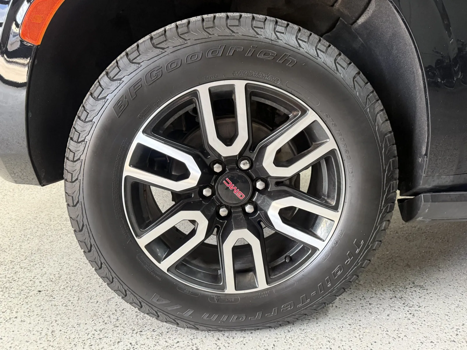 GMC Yukon photo 21