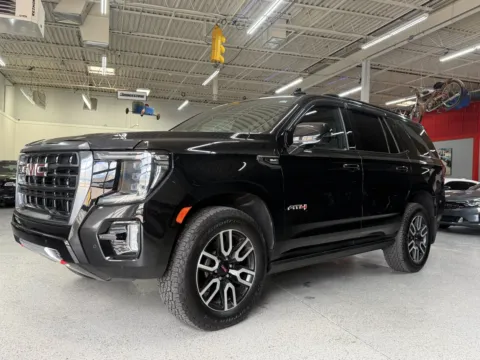 Black 2023 GMC Yukon AT4 for sale in Troy, MI