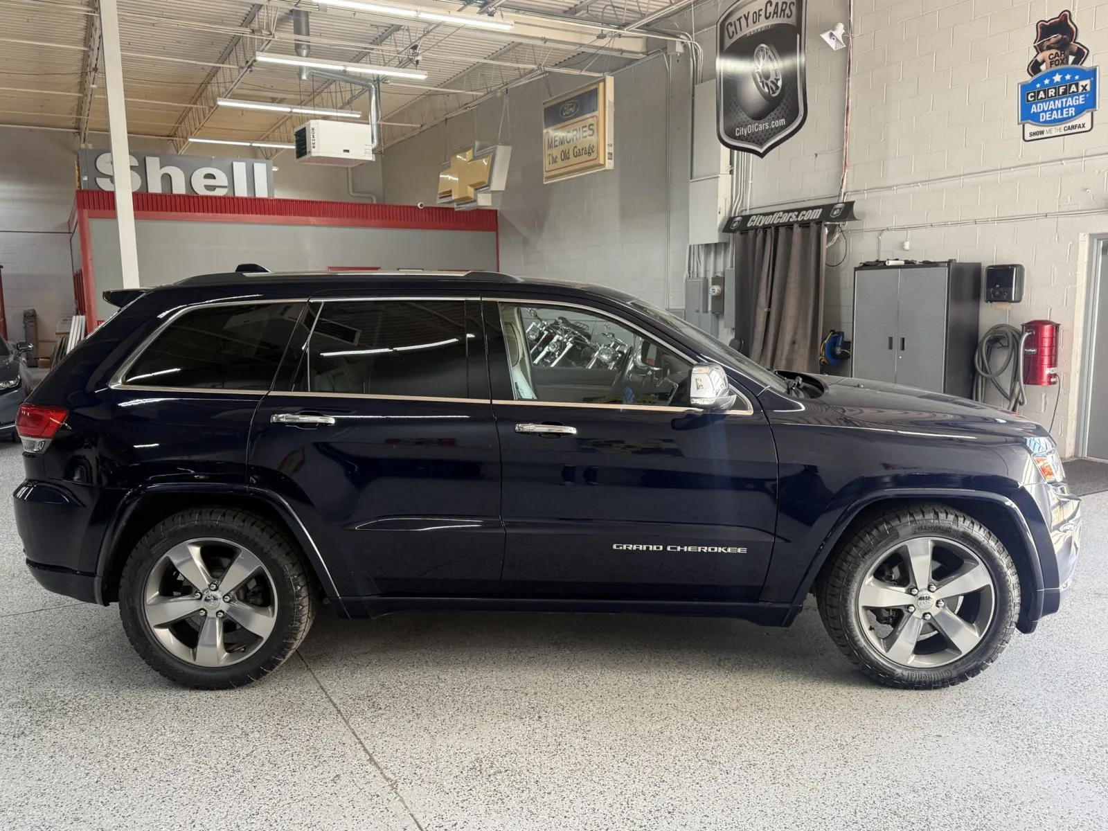 Jeep Grand Cherokee photo 7