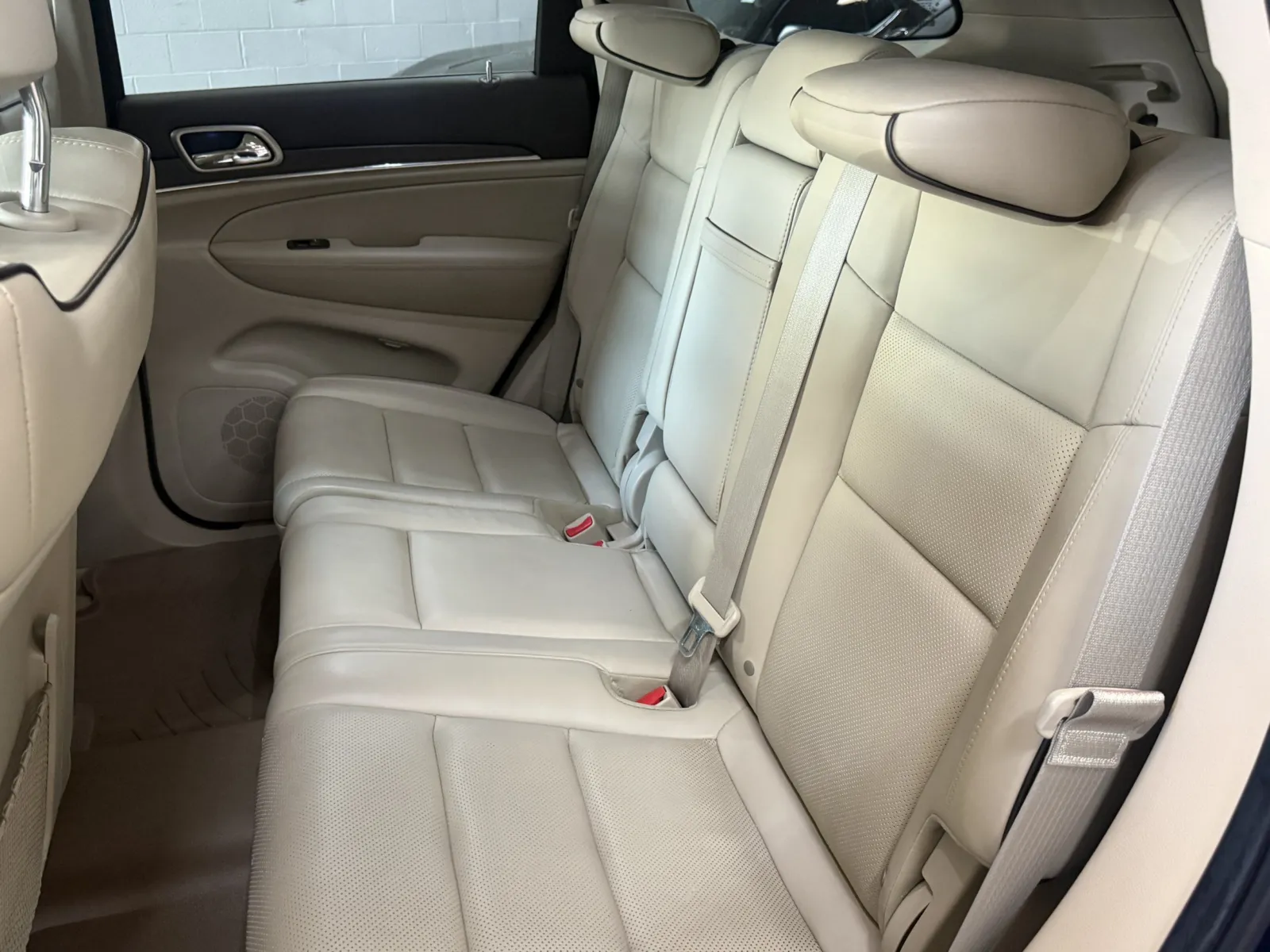 Jeep Grand Cherokee photo 19