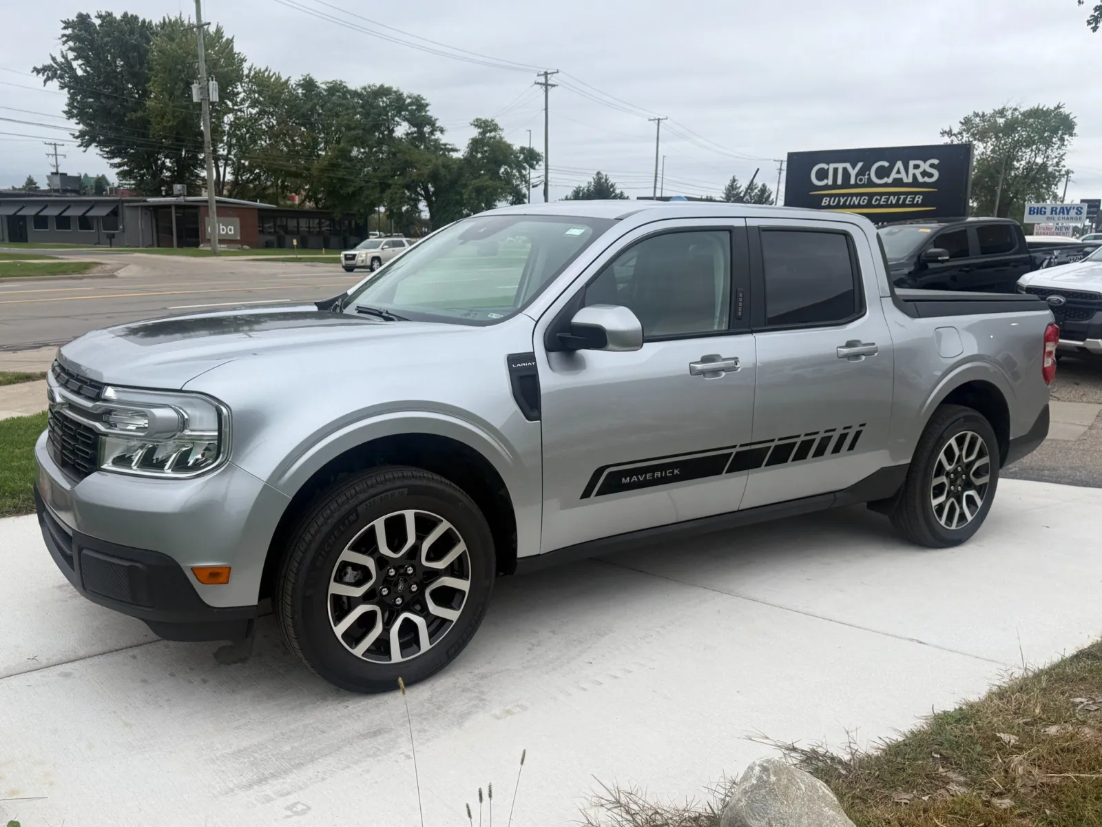 Ford Maverick photo 2