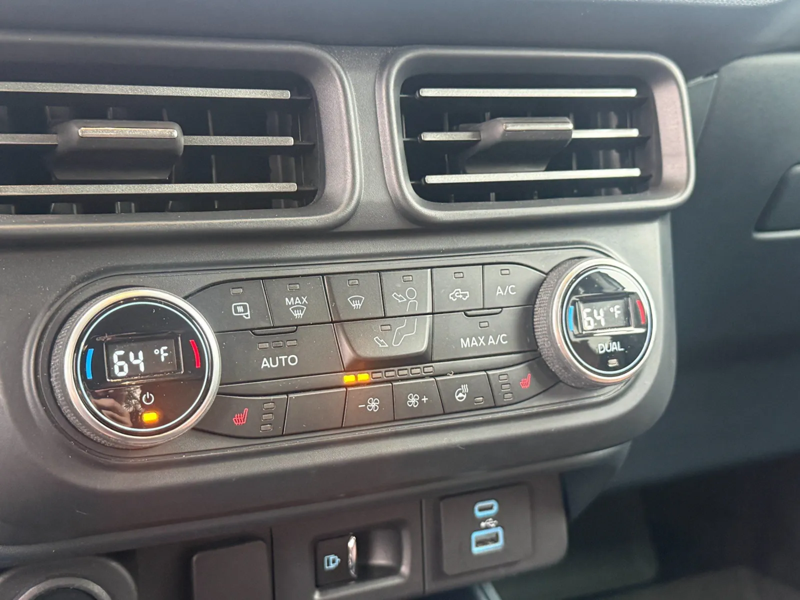 Ford Maverick photo 14