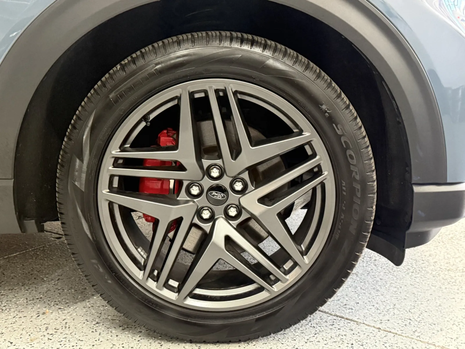Ford Explorer photo 26