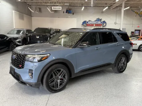Photos of 2025 Ford Explorer ST for sale in Troy, MI at City of Cars