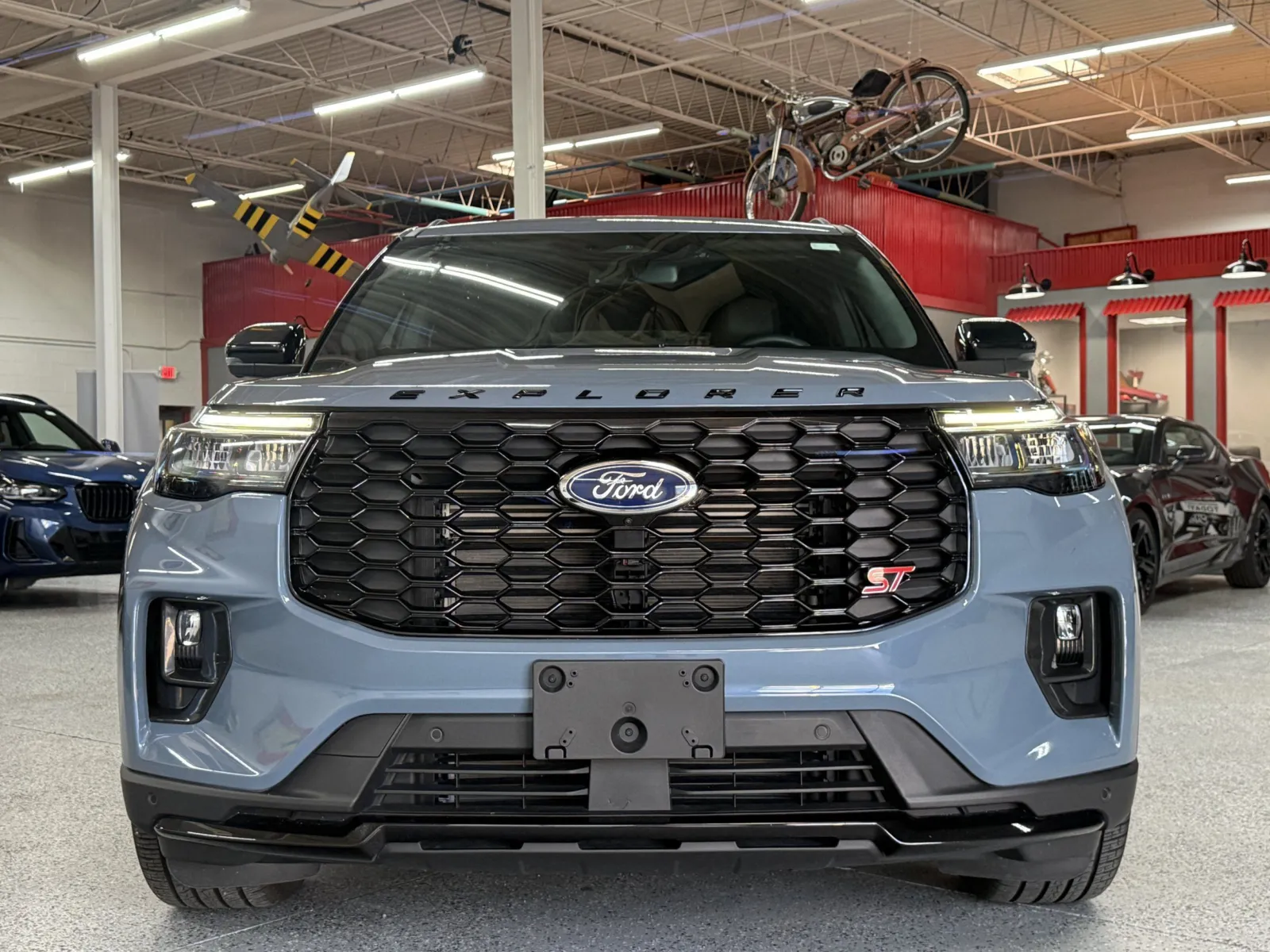 Ford Explorer photo 10