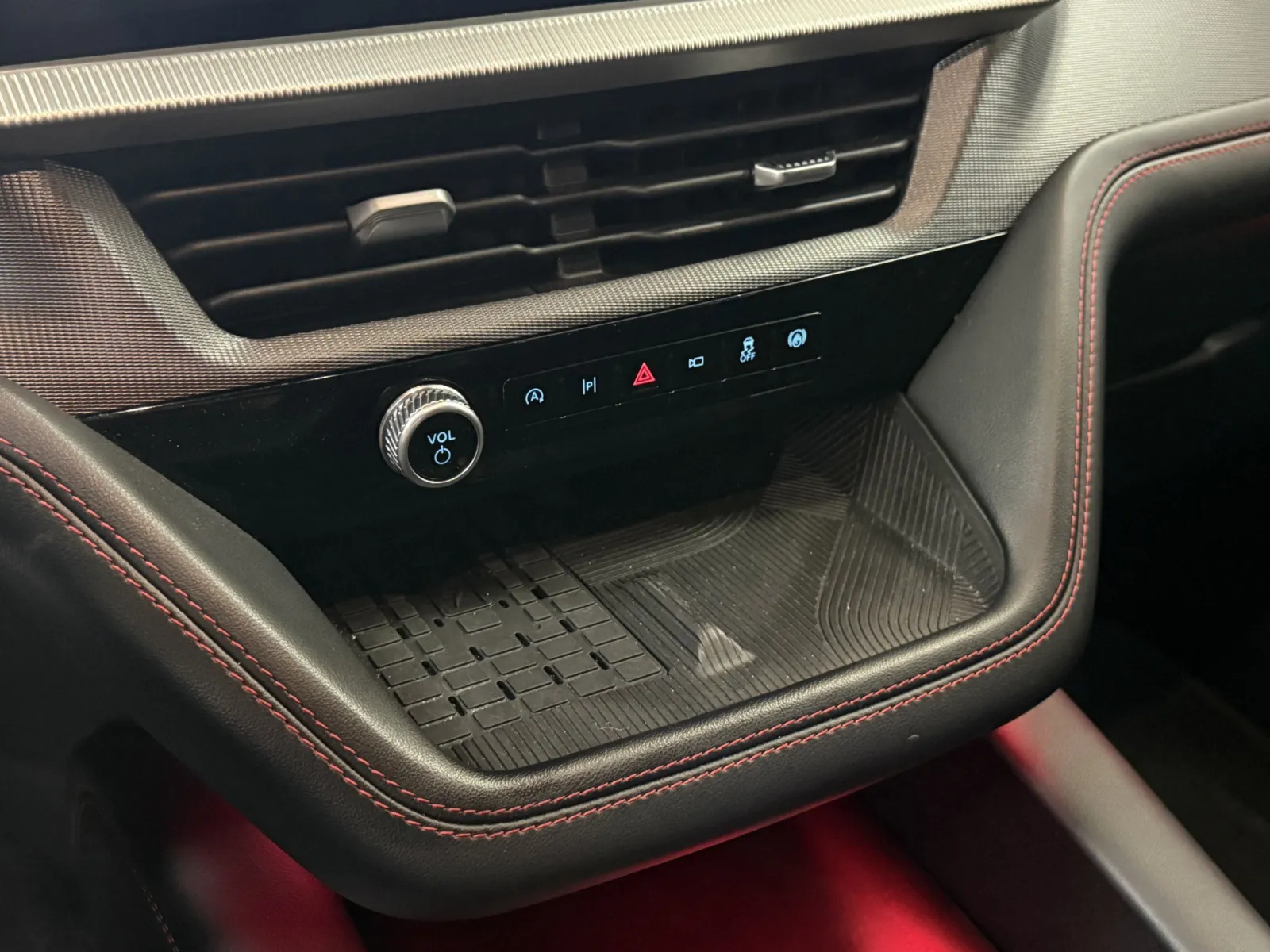 Ford Explorer photo 16