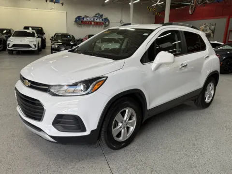 Photos of 2019 Chevrolet Trax LT for sale in Troy, MI at City of Cars