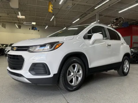 White 2019 Chevrolet Trax LT for sale in Troy, MI