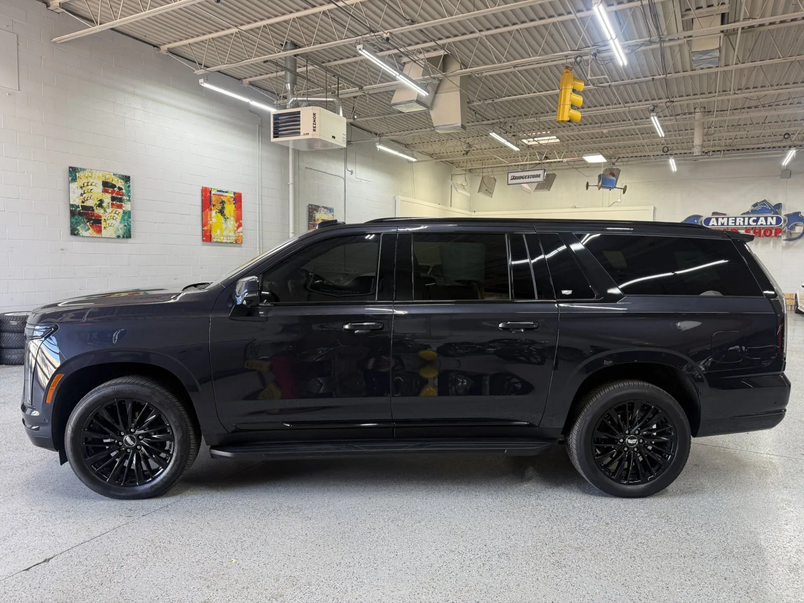 Cadillac Escalade ESV photo 4