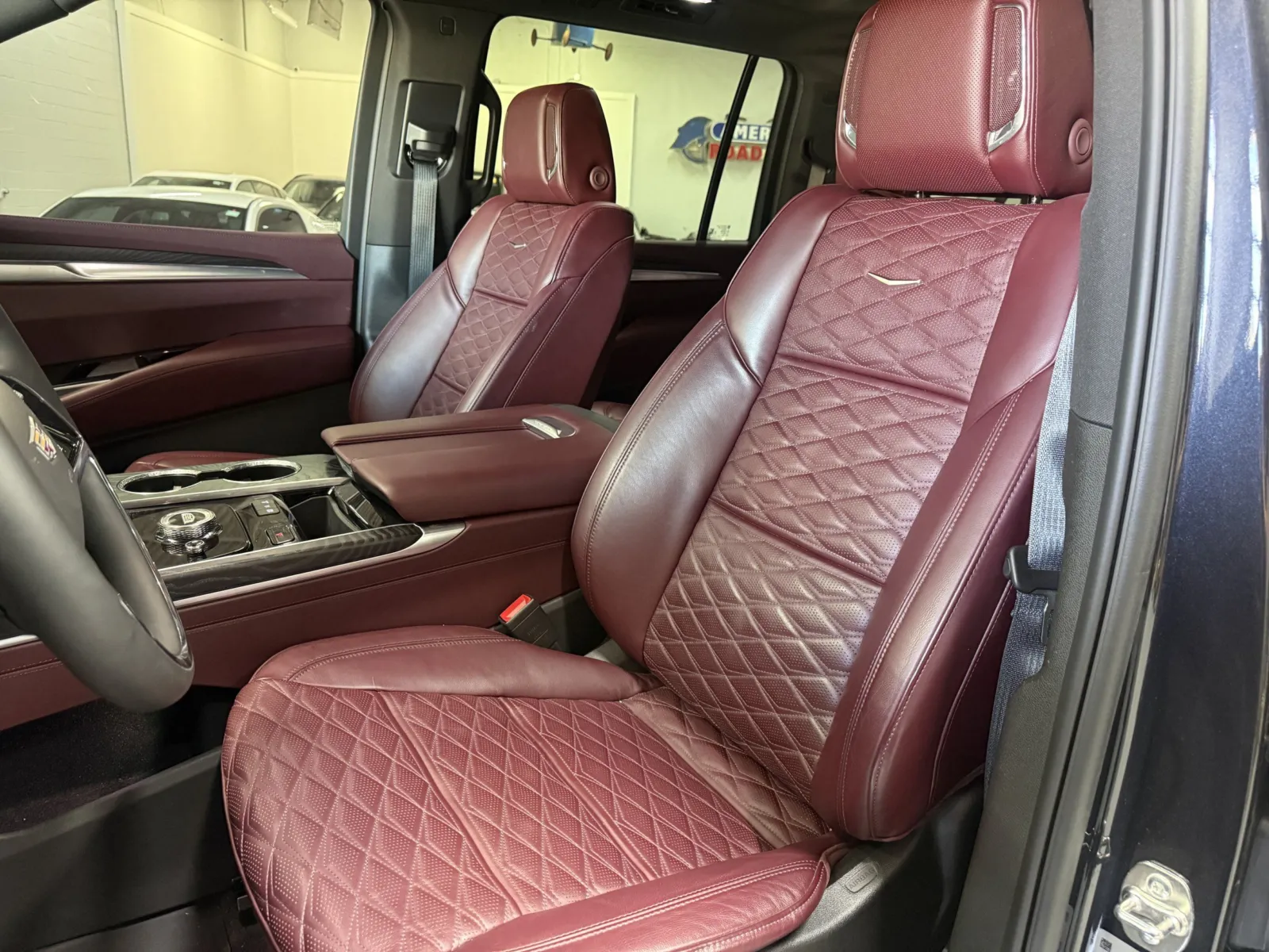 Cadillac Escalade ESV photo 8