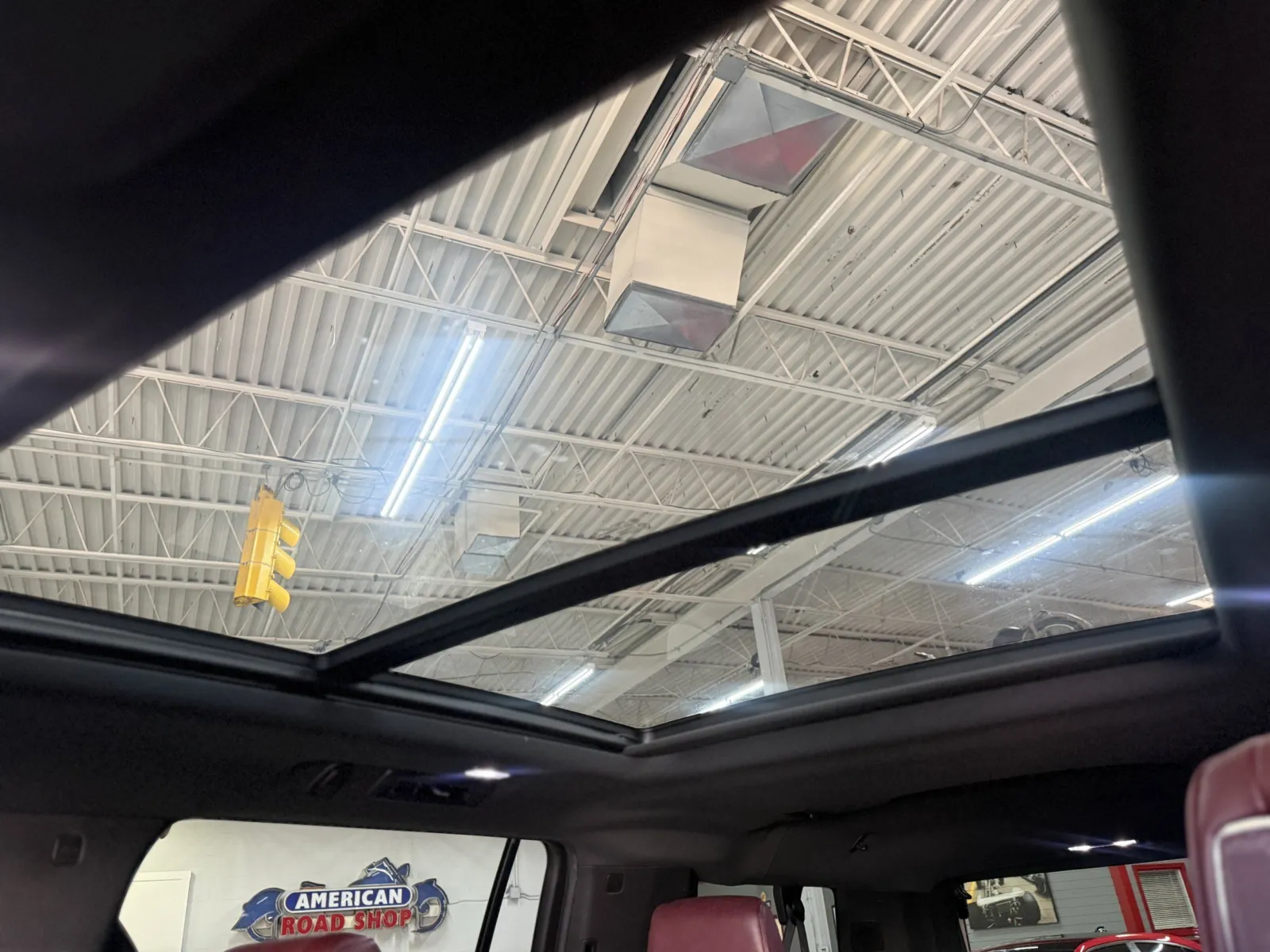 Cadillac Escalade ESV photo 18