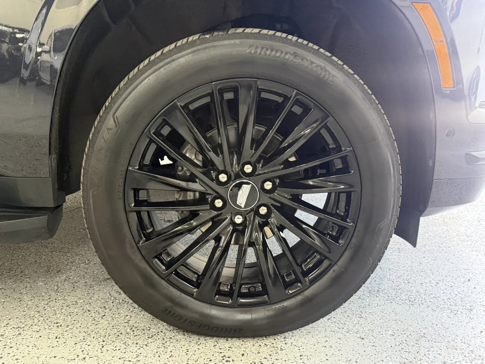 Cadillac Escalade ESV photo 23