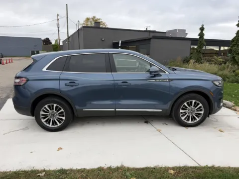 More photos of 2019 Lincoln Nautilus Select at City of Cars, MI