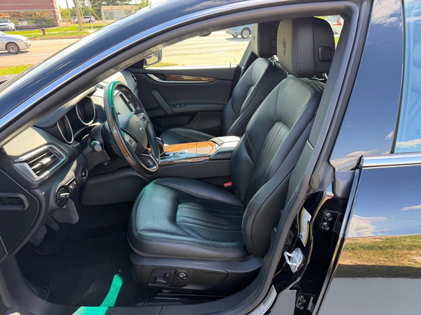 Maserati Ghibli photo 16