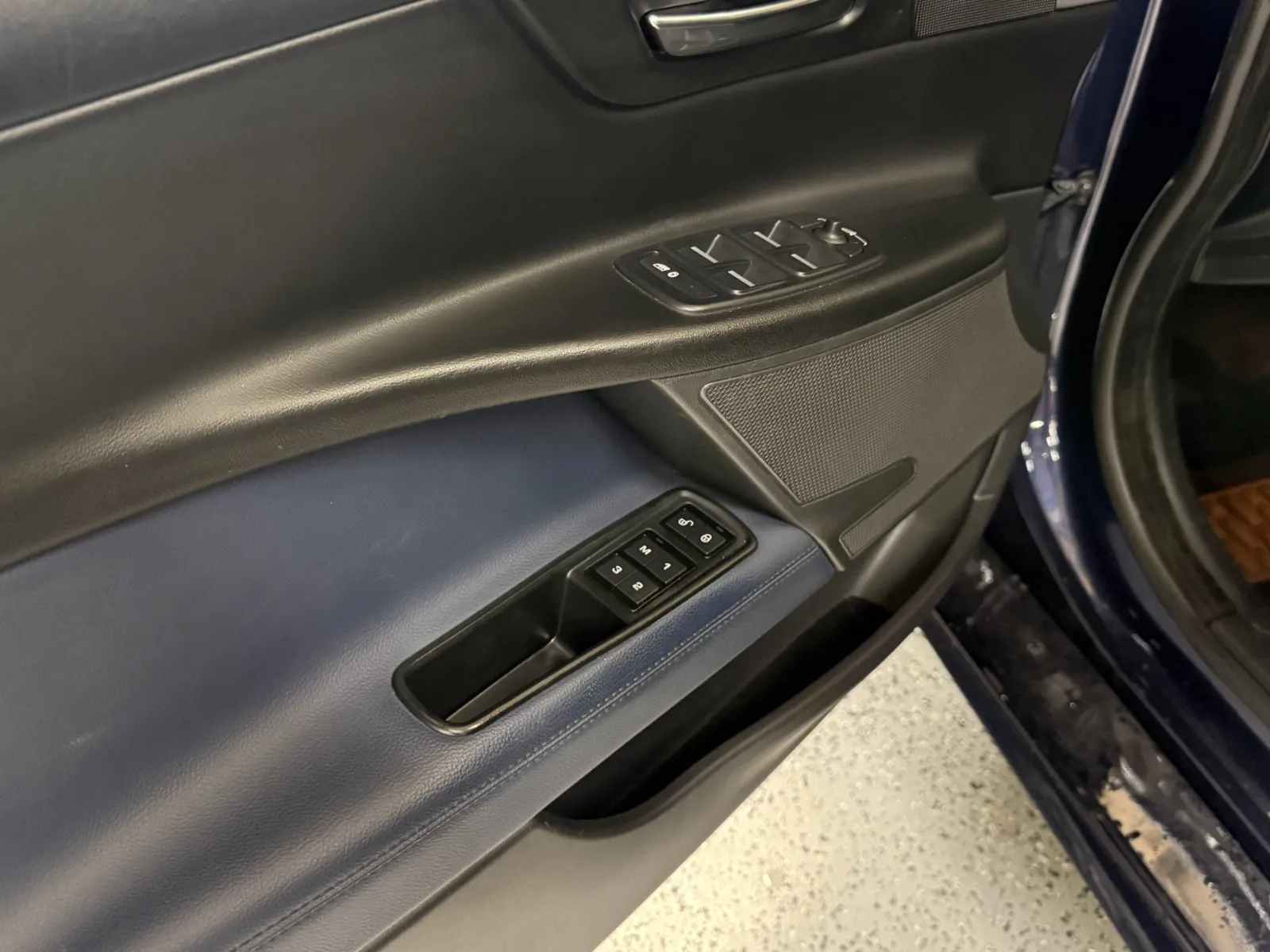 Jaguar XE photo 11