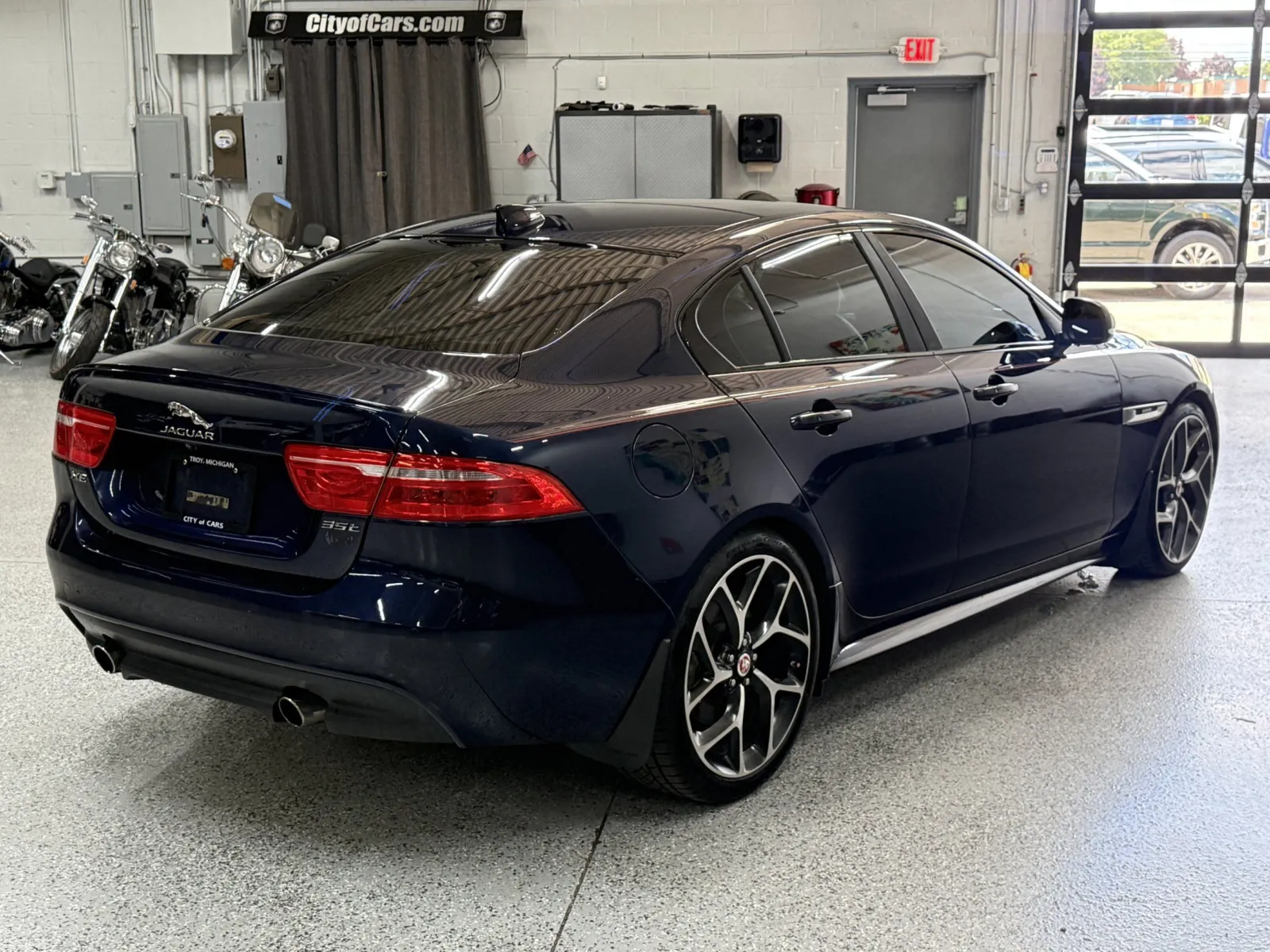 Jaguar XE photo 6