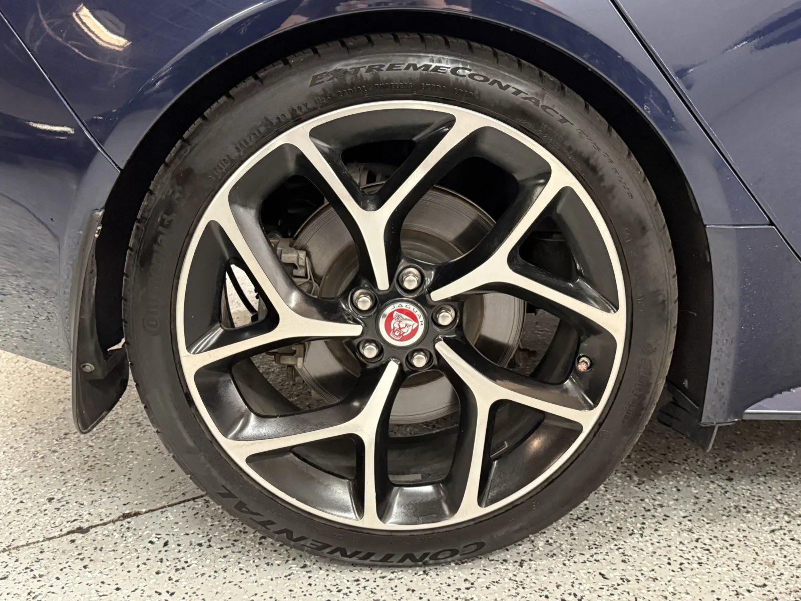 Jaguar XE photo 31