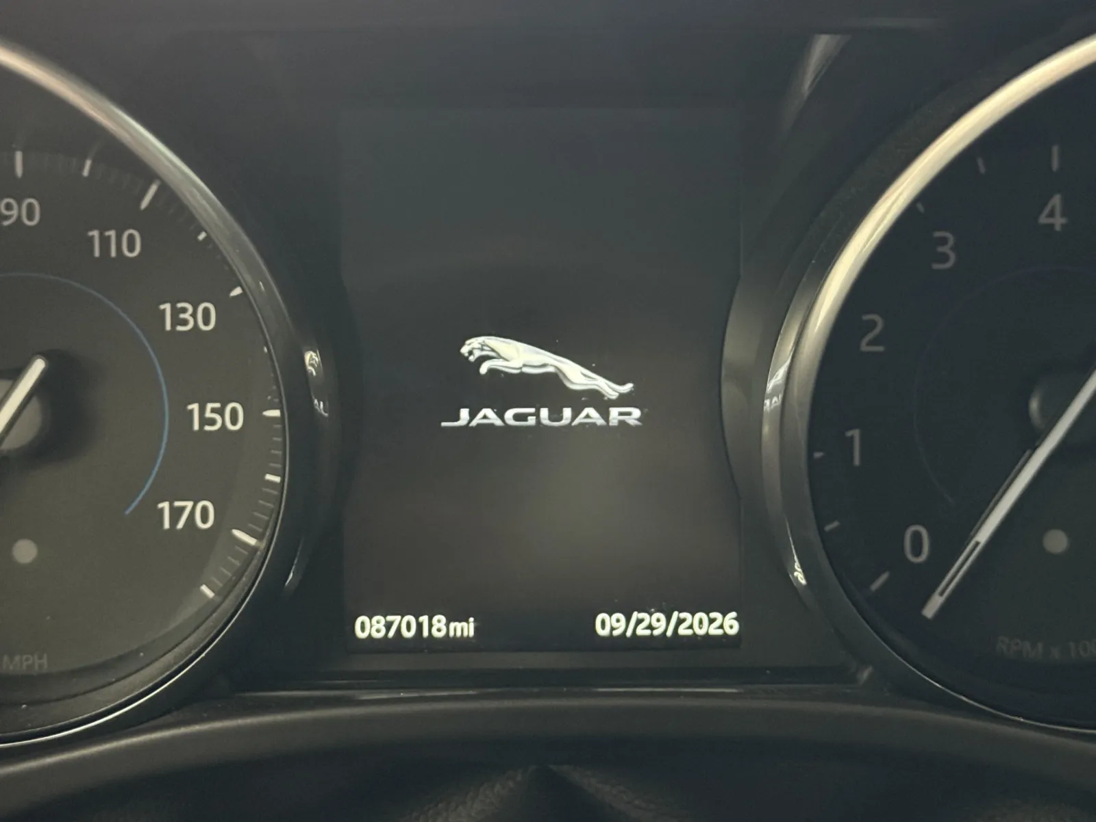 Jaguar XE photo 15