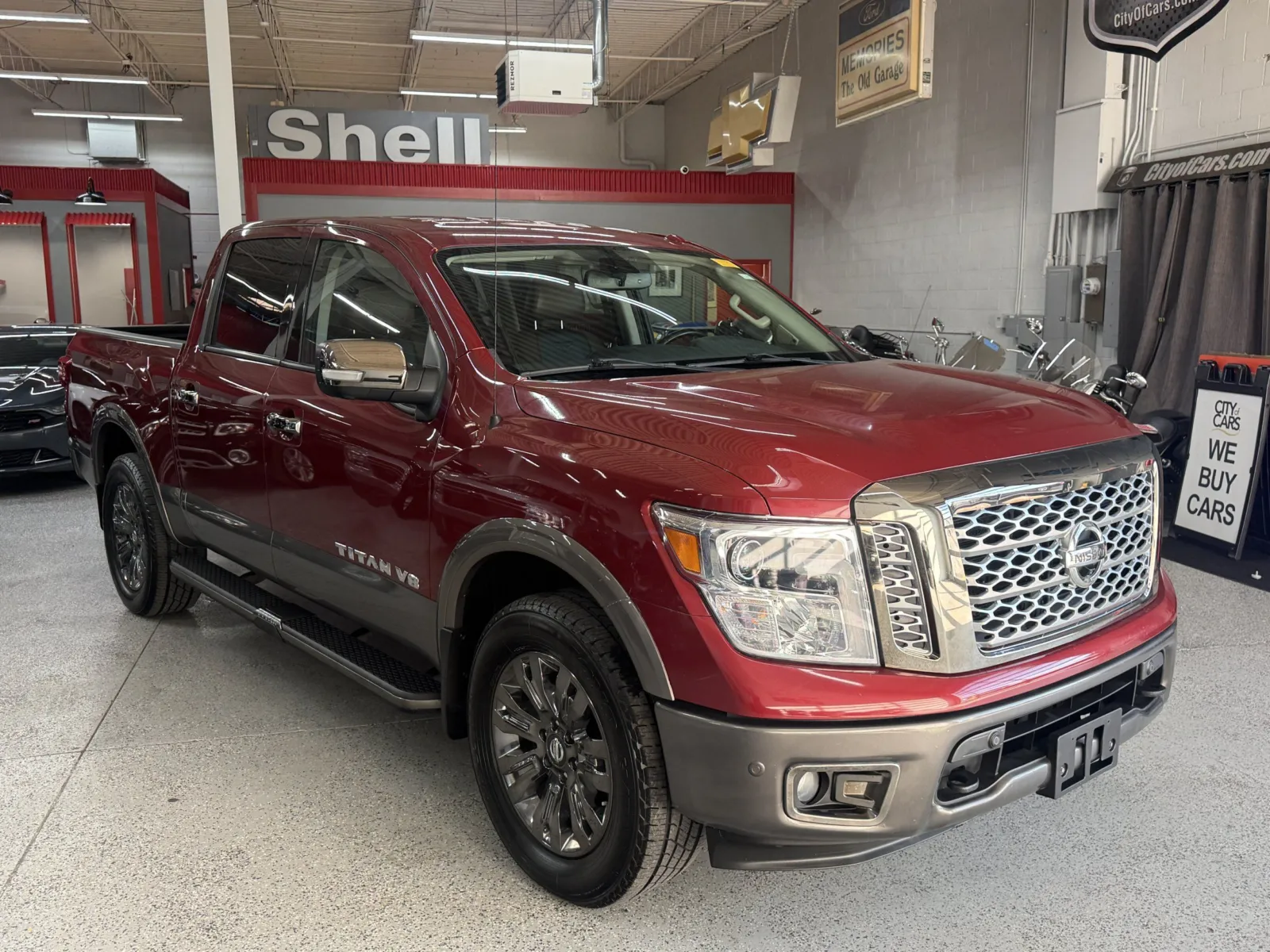 Nissan Titan photo 8