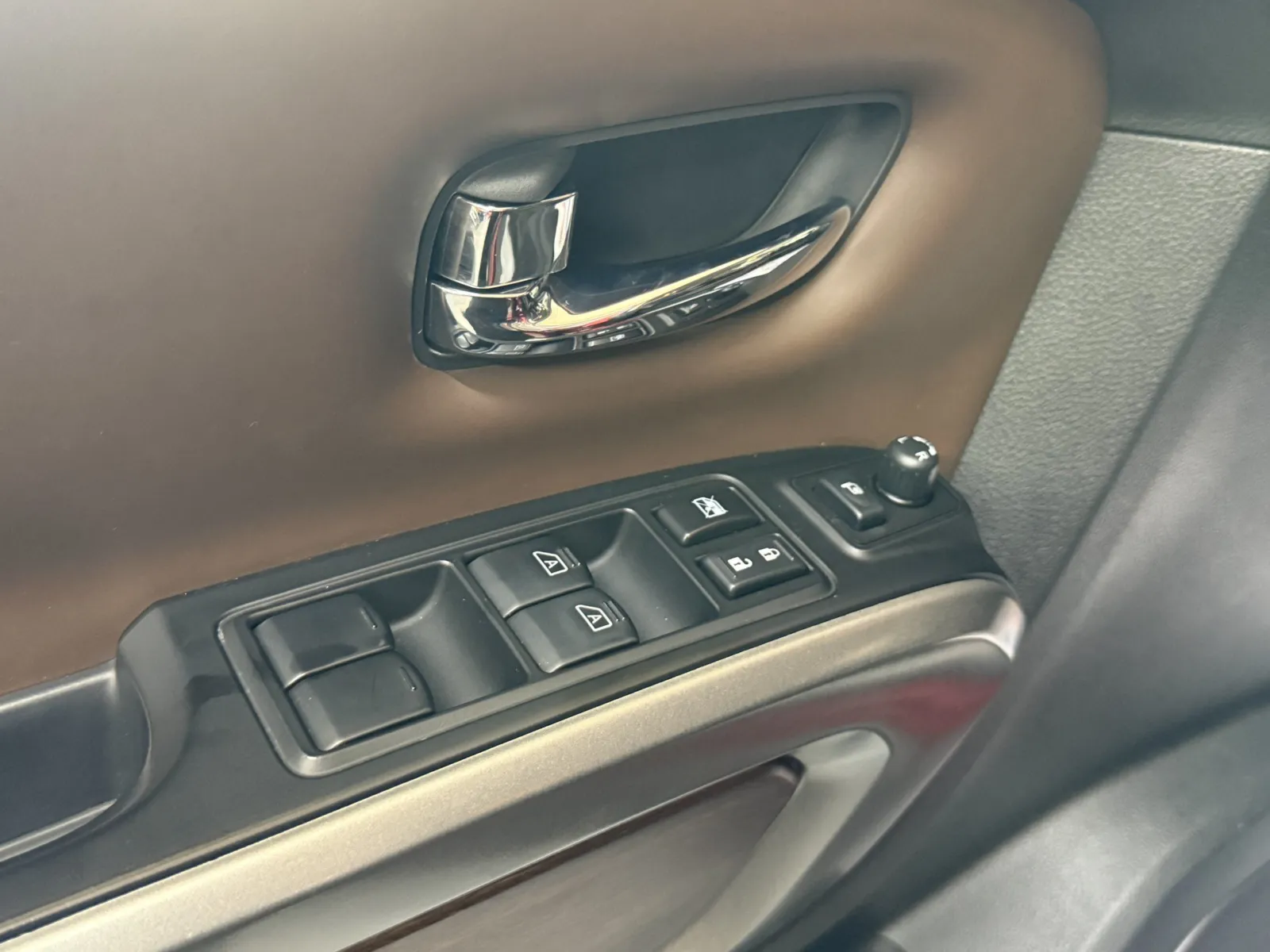 Nissan Titan photo 11