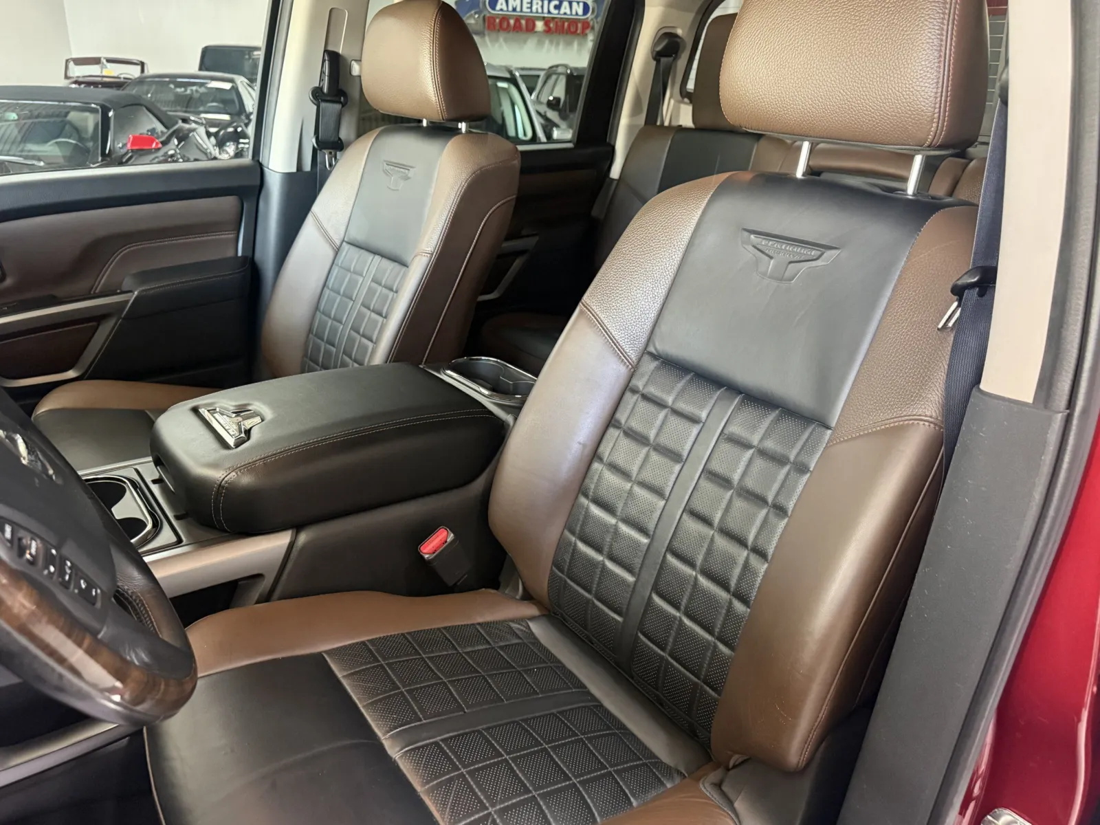 Nissan Titan photo 13
