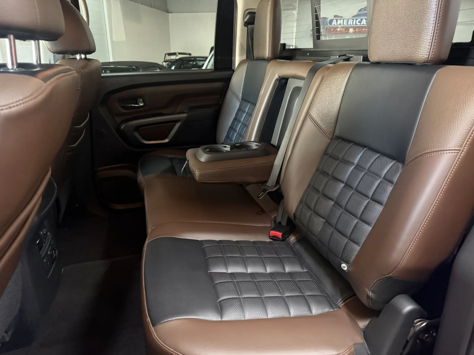 Nissan Titan photo 18