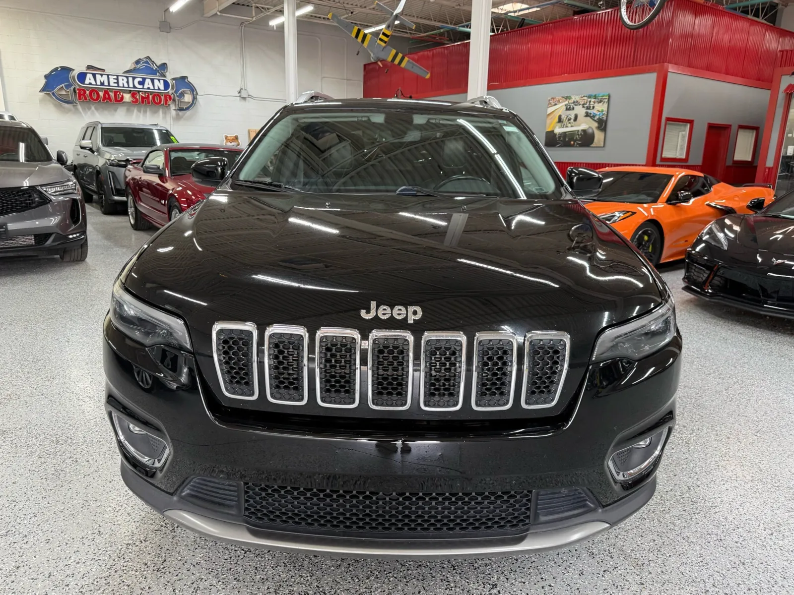 Jeep Cherokee photo 8