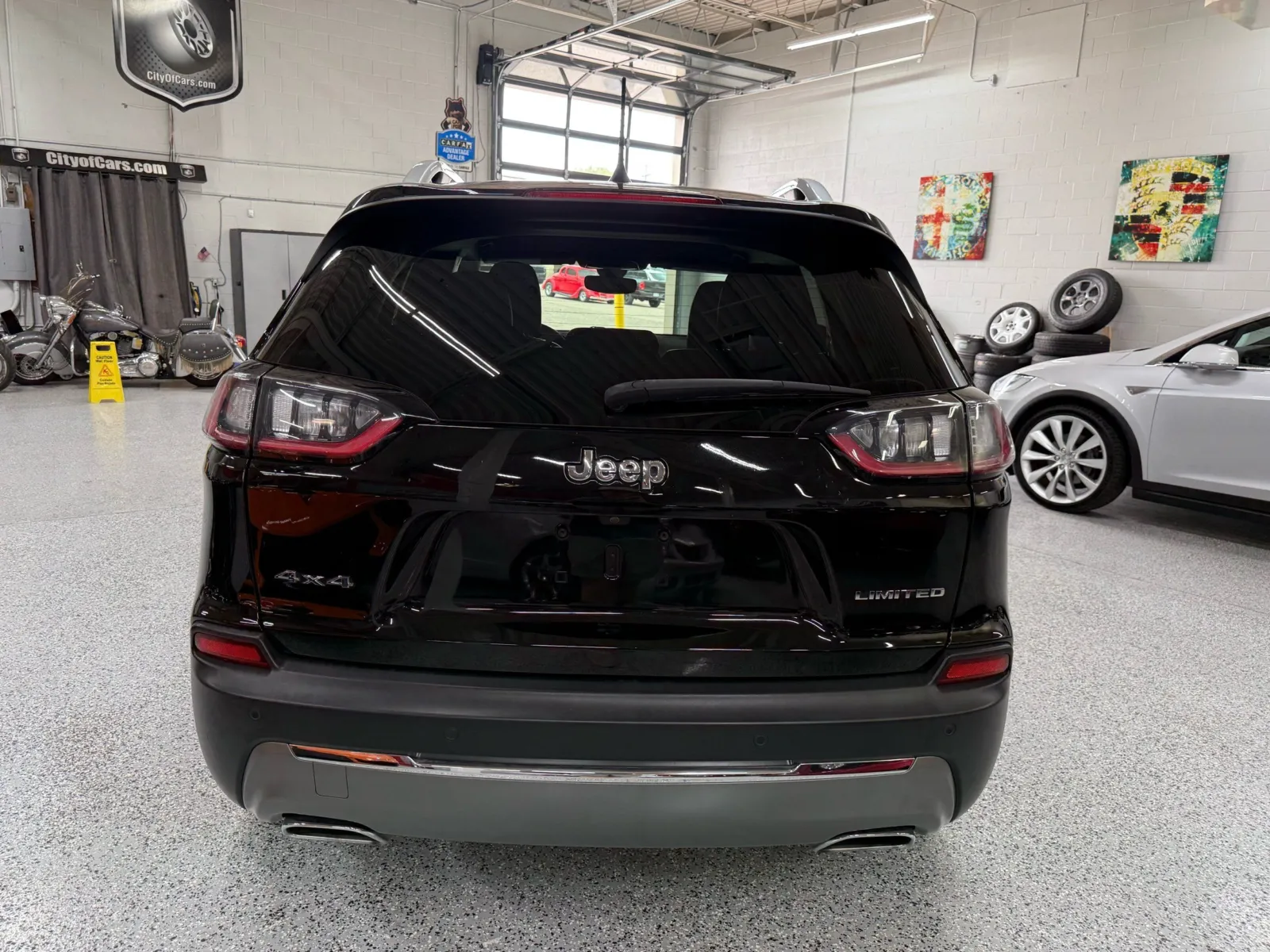 Jeep Cherokee photo 4