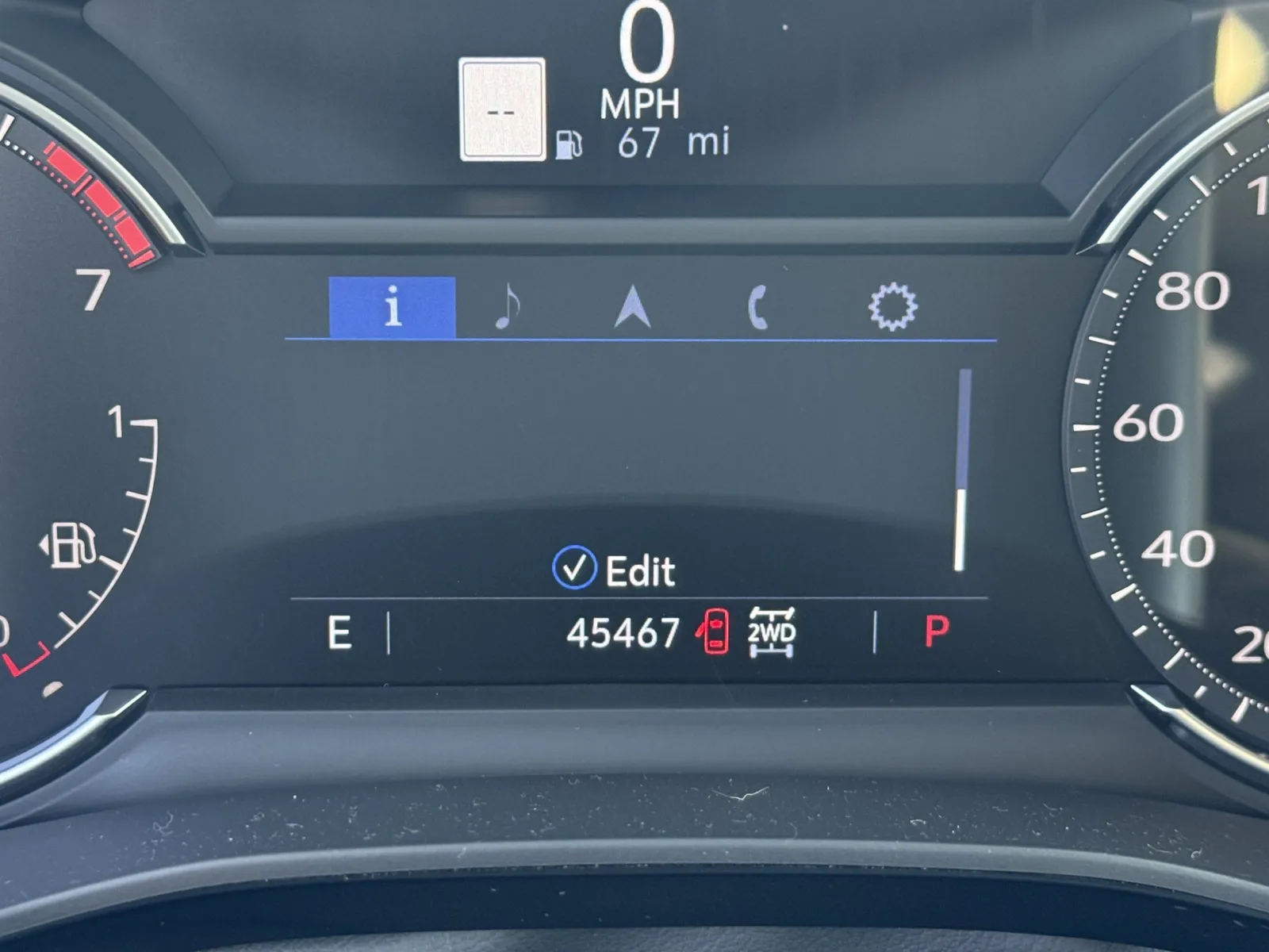 Cadillac XT5 photo 11