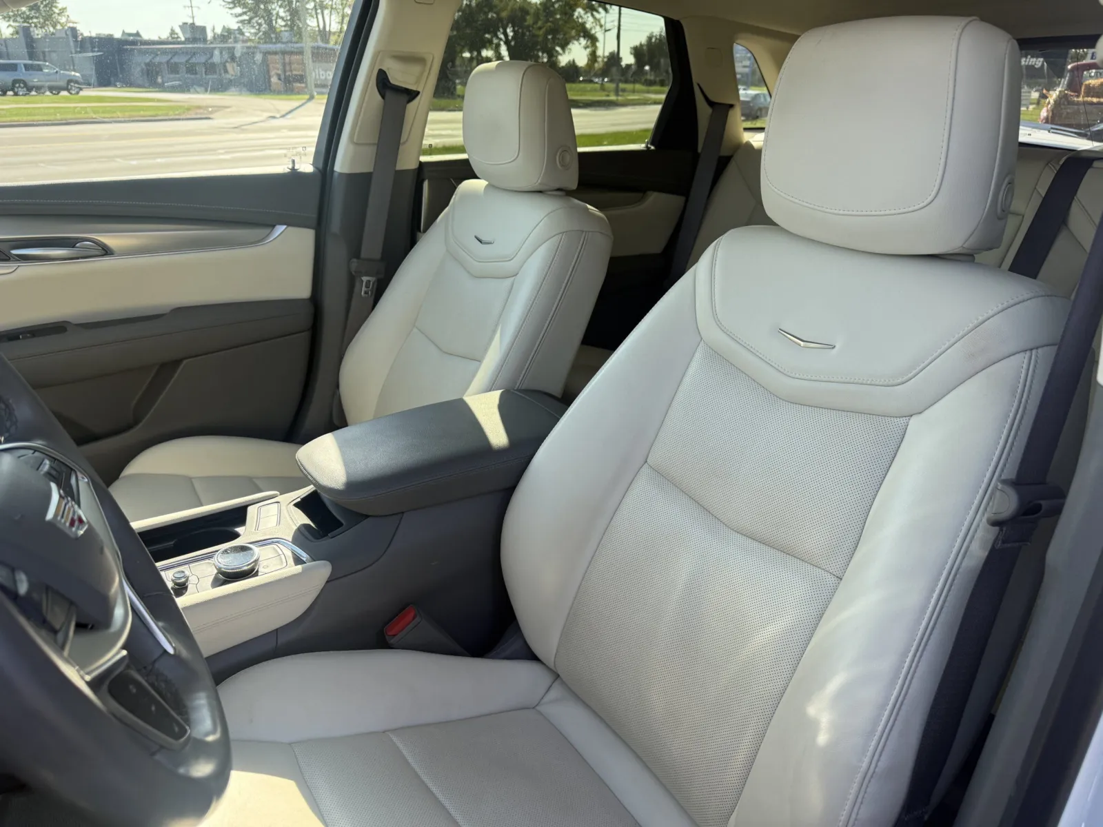 Cadillac XT5 photo 9