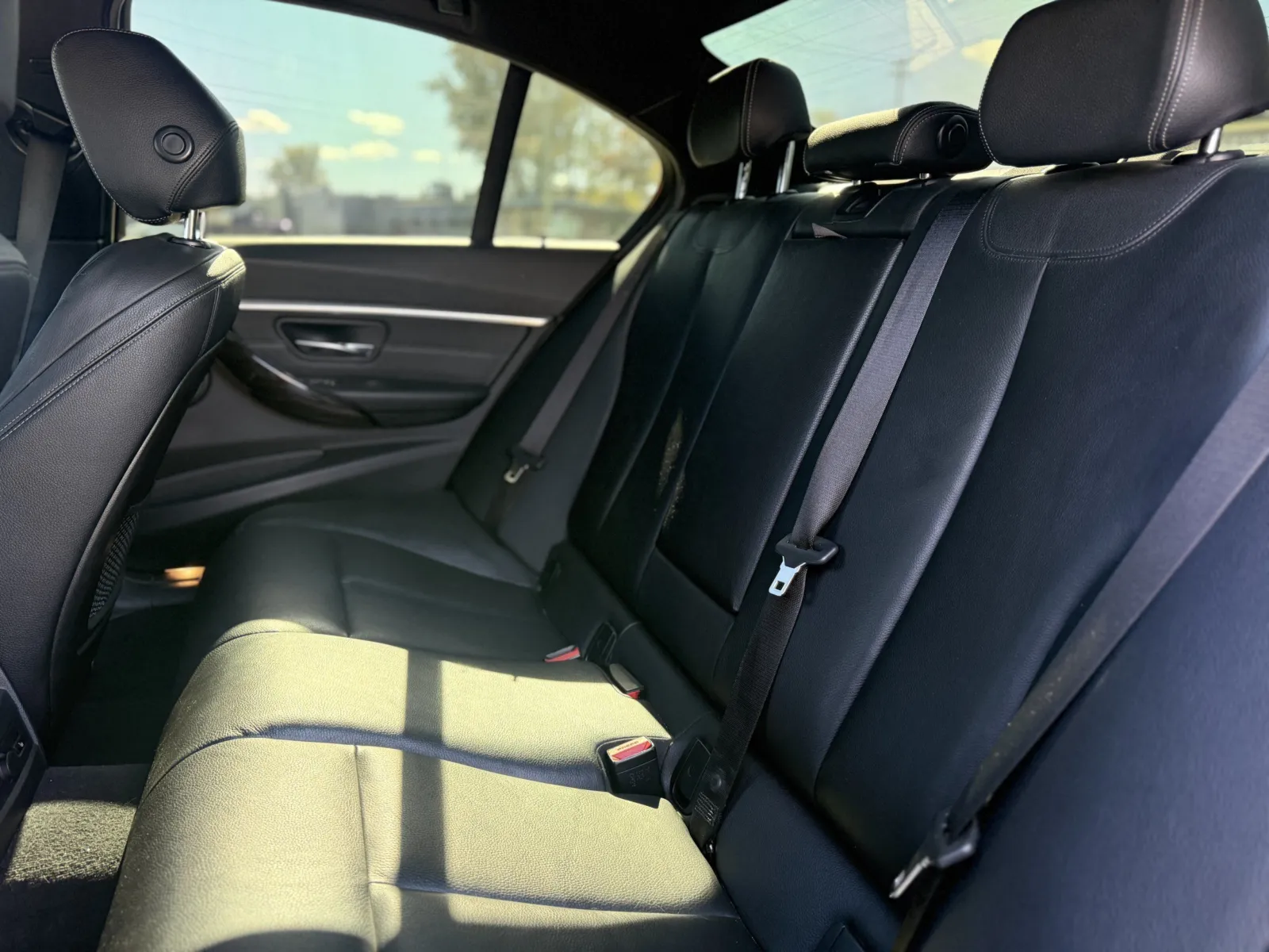 BMW 340i photo 14