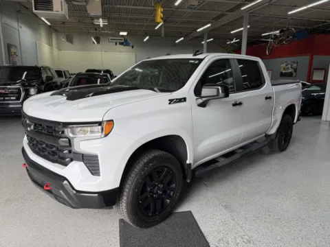 White 2025 Chevrolet Silverado 1500 4WD Crew Cab Short Bed LT Trail Boss for sale in Troy, MI