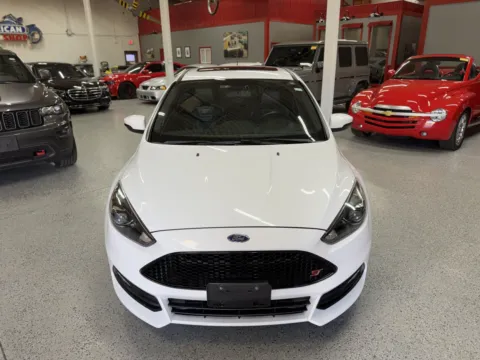 Photos of 2018 Ford Focus ST for sale in Troy, MI at City of Cars