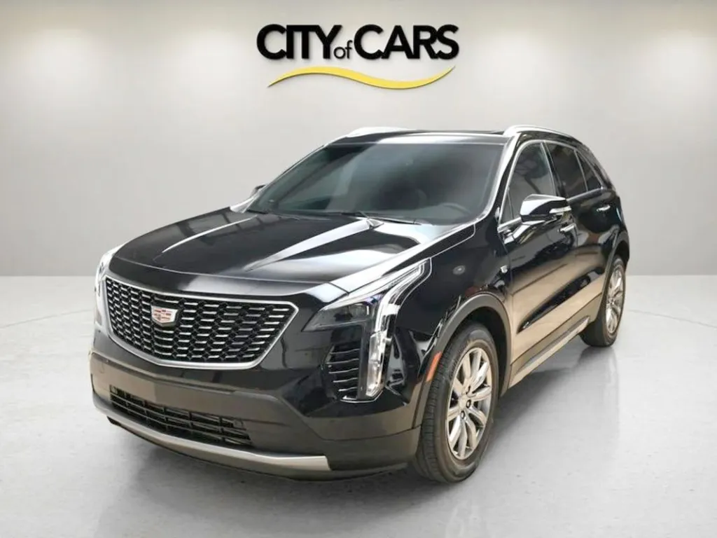 2022 Cadillac XT4 Premium Luxury for sale in Troy, MI