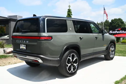 More photos of 2022 Rivian R1S Launch Edition at City of Cars, MI