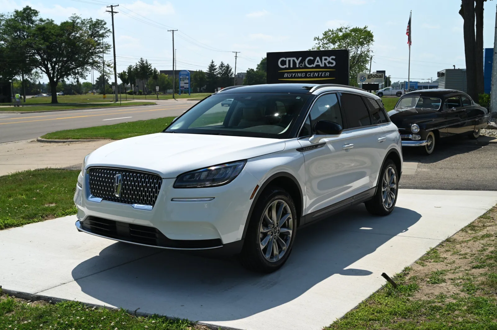 White 2022 Lincoln Corsair Standard for sale in Troy, MI