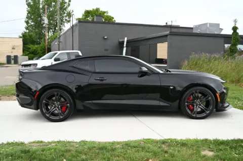 More photos of 2021 Chevrolet Camaro SS at City of Cars, MI