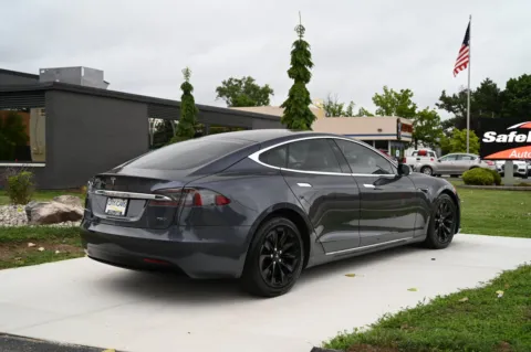 More photos of 2017 Tesla Model S 75D at City of Cars, MI
