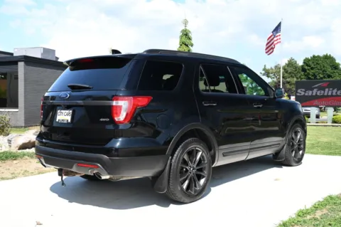 More photos of 2017 Ford Explorer XLT at City of Cars, MI