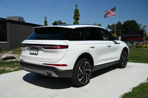 More photos of 2023 Lincoln Corsair Reserve at City of Cars, MI