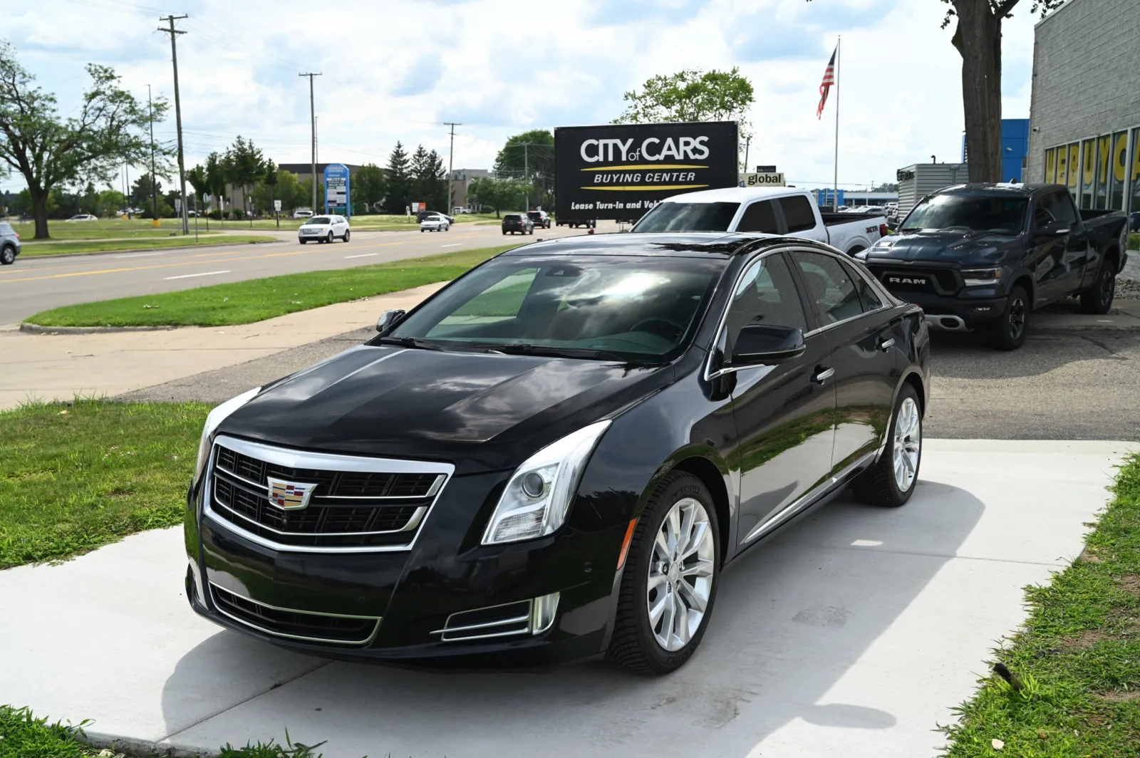 Black 2016 Cadillac XTS Luxury for sale in Troy, MI