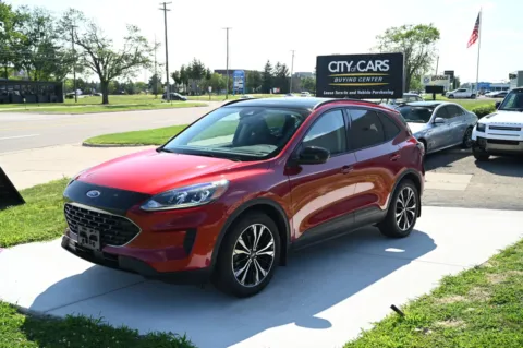 Red 2021 Ford Escape SE for sale in Troy, MI