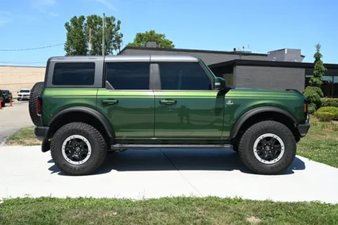 More photos of 2022 Ford Bronco Outer Banks Advanced at City of Cars, MI
