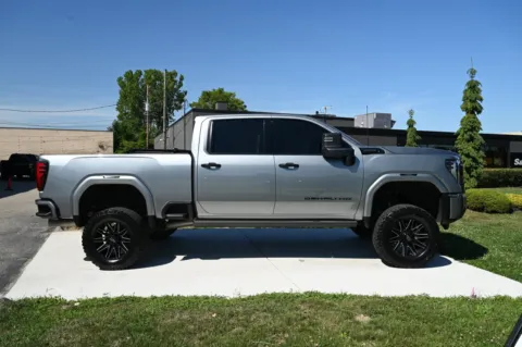 More photos of 2024 GMC Sierra 2500HD Denali Ultimate at City of Cars, MI