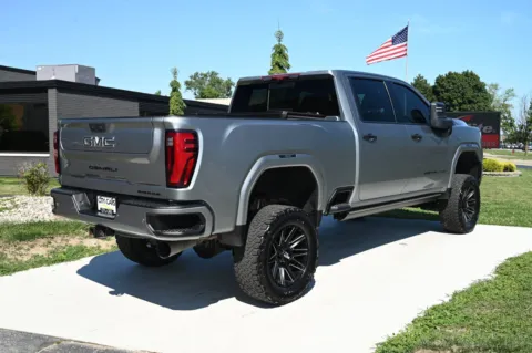 More photos of 2024 GMC Sierra 2500HD Denali Ultimate at City of Cars, MI