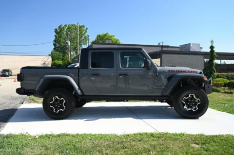 More photos of 2022 Jeep Gladiator Rubicon at City of Cars, MI