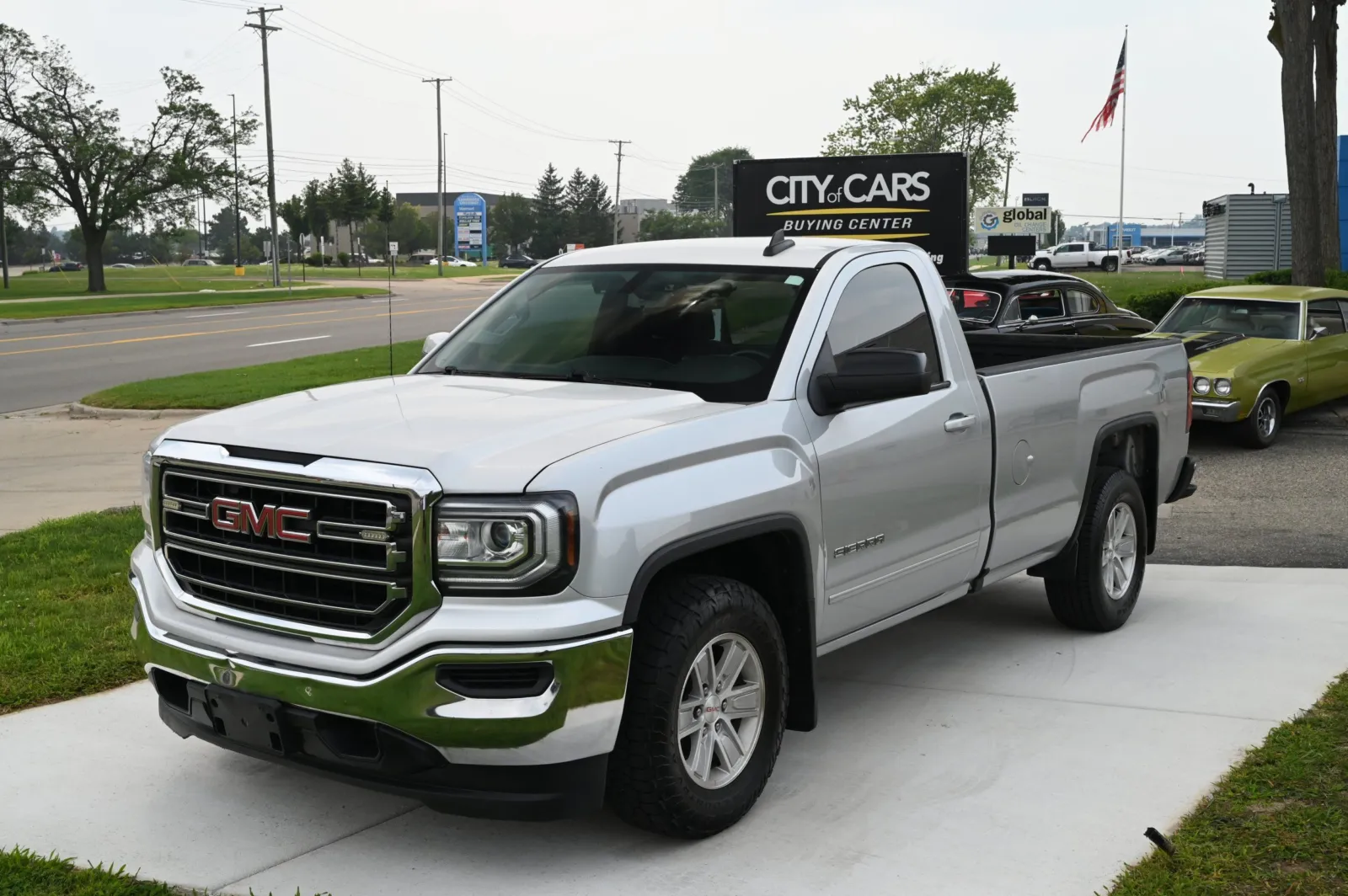 Silver 2018 GMC Sierra 1500 SLE for sale in Troy, MI