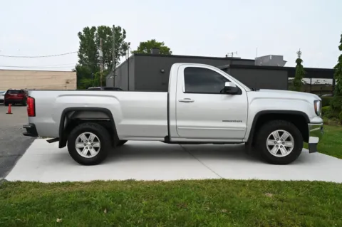 More photos of 2018 GMC Sierra 1500 SLE at City of Cars, MI