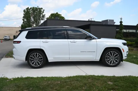 More photos of 2023 Jeep Grand Cherokee L Summit Reserve at City of Cars, MI