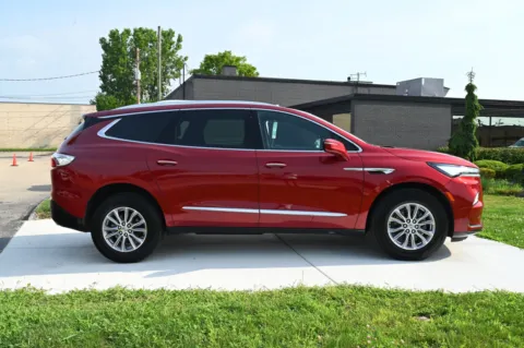 More photos of 2024 Buick Enclave Essence at City of Cars, MI